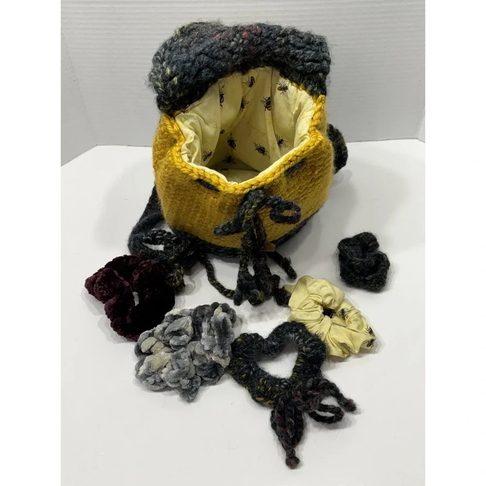 UNIQUE‎ Crochet Backpack W/hair Ties 70s Festival Hippie Blue-Yellow Boho Bag